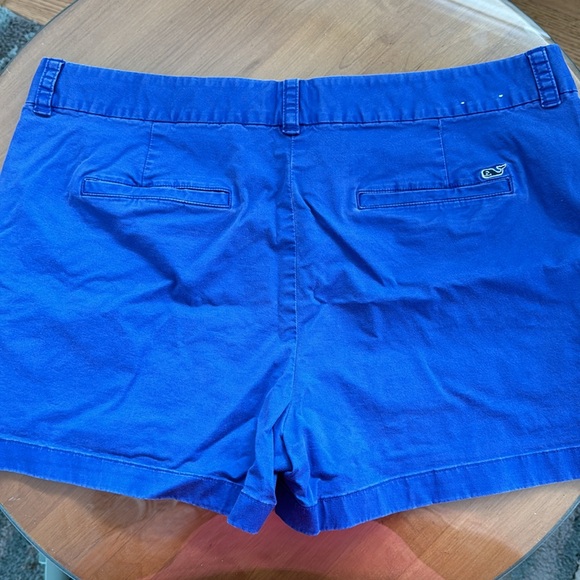 Vineyard Vines ladies size 14 blue shorts - Picture 4 of 5